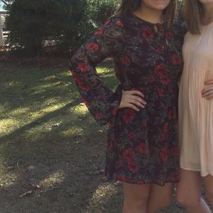 Floral long-sleeved dress